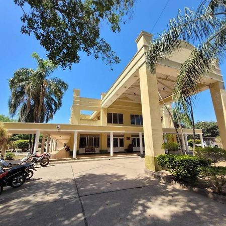 Hotel Portico Norte Tartagal Zewnętrze zdjęcie